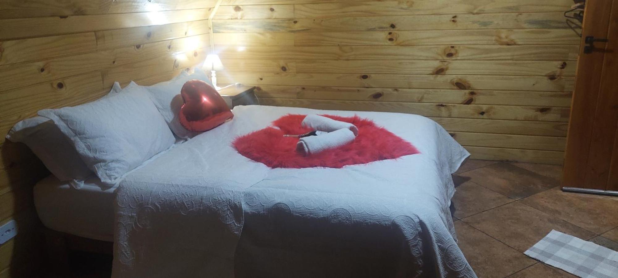 Chale Com Hidromassagem Da Vick Hotel Campos do Jordao Exterior photo