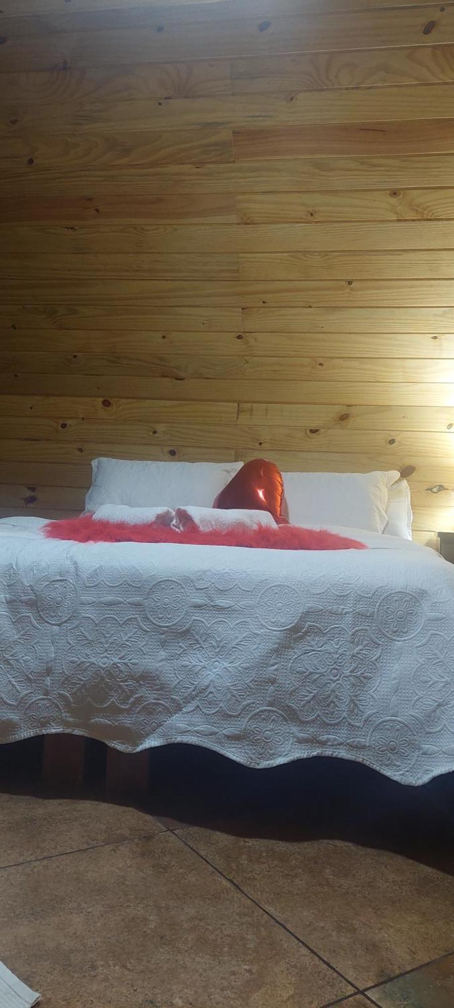 Chale Com Hidromassagem Da Vick Hotel Campos do Jordao Exterior photo