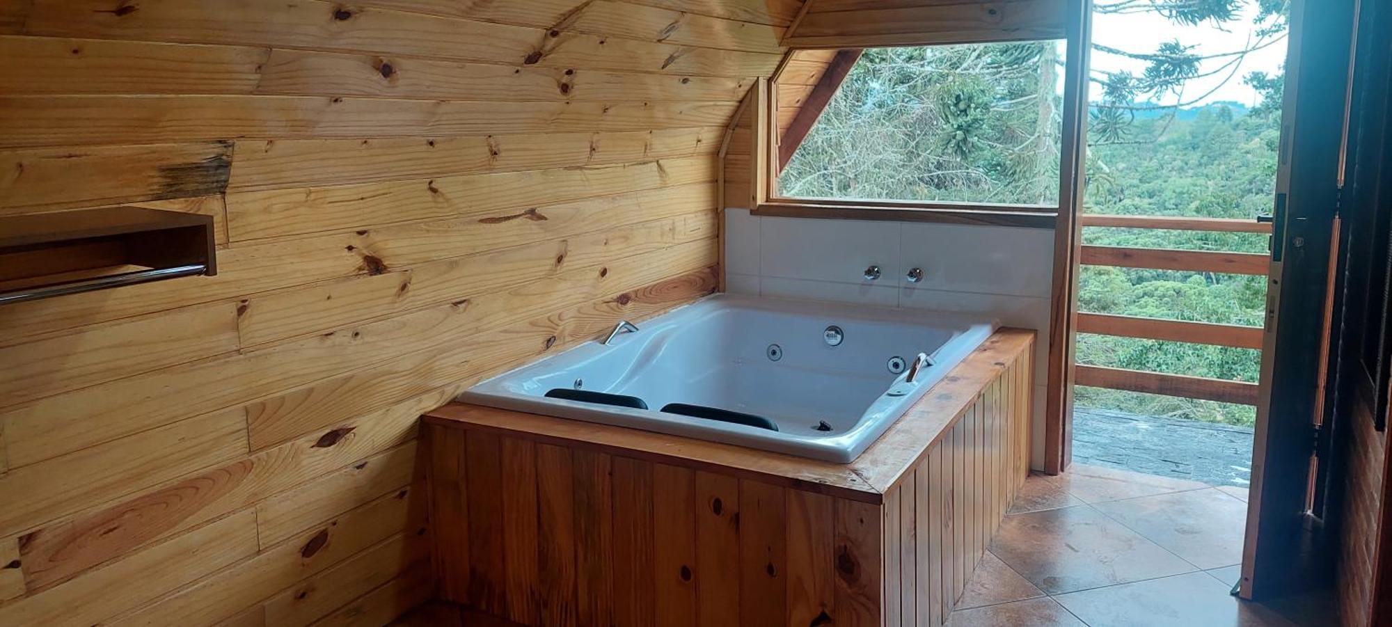 Chale Com Hidromassagem Da Vick Hotel Campos do Jordao Exterior photo