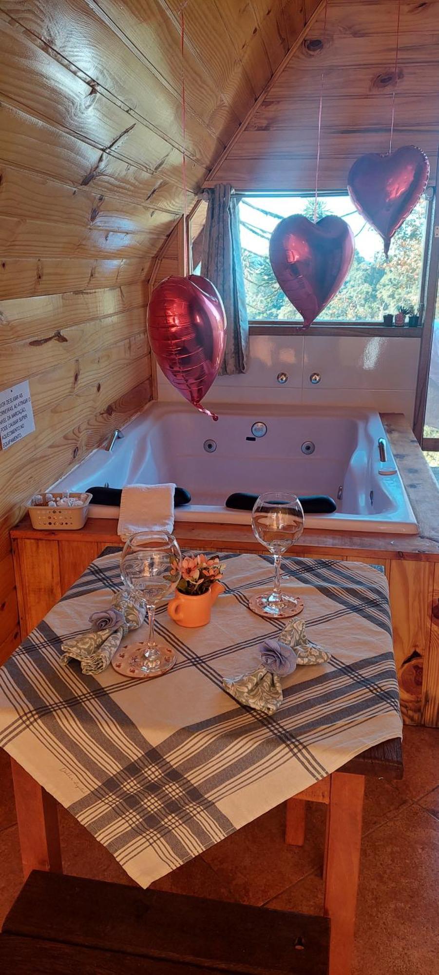 Chale Com Hidromassagem Da Vick Hotel Campos do Jordao Exterior photo