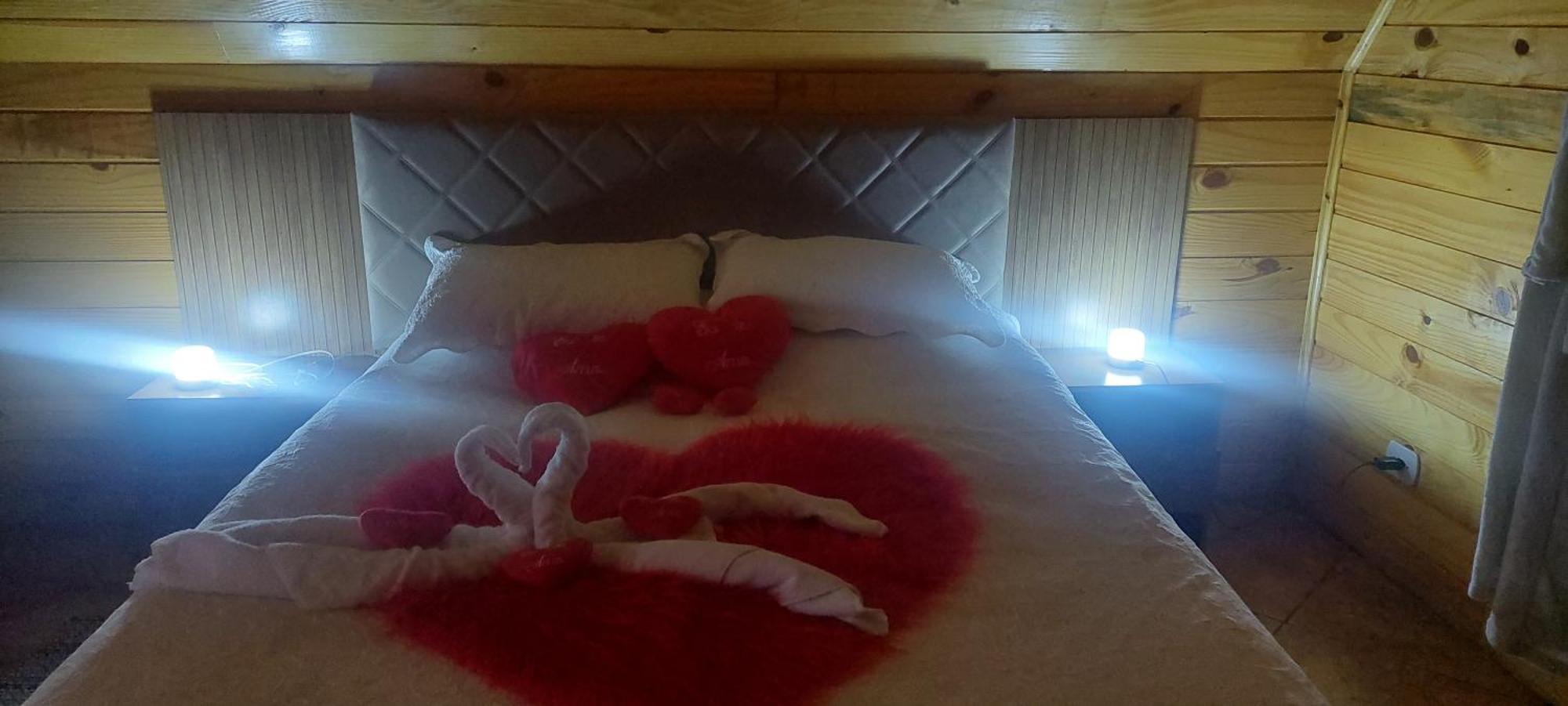 Chale Com Hidromassagem Da Vick Hotel Campos do Jordao Exterior photo